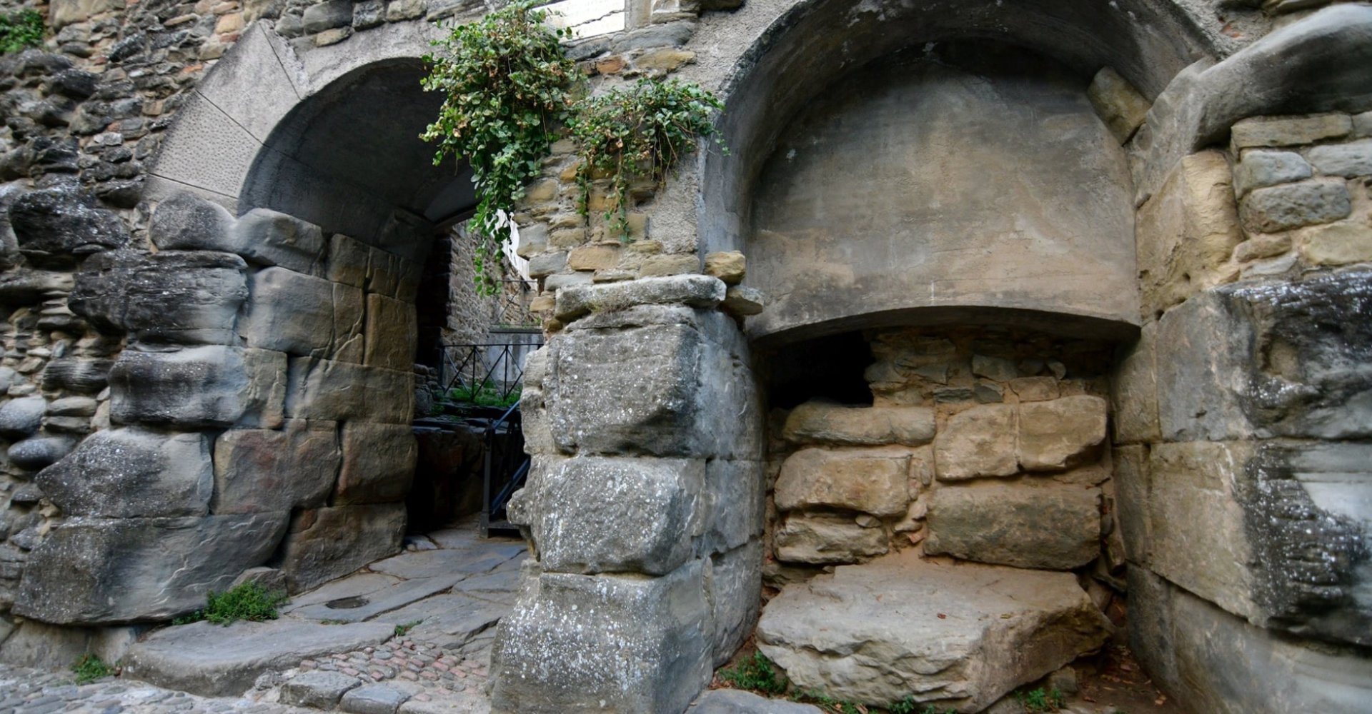 Porta Bifora in Cortona