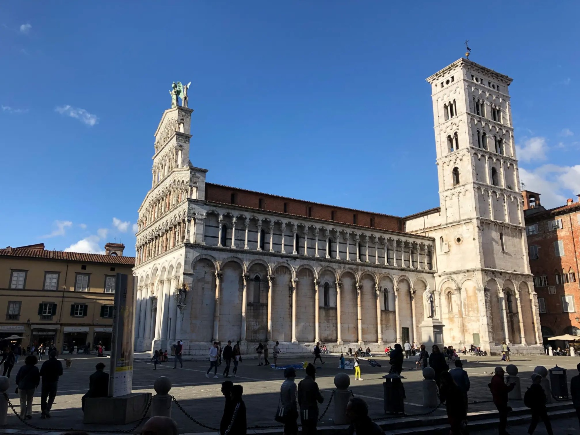A two-hour tour in Lucca