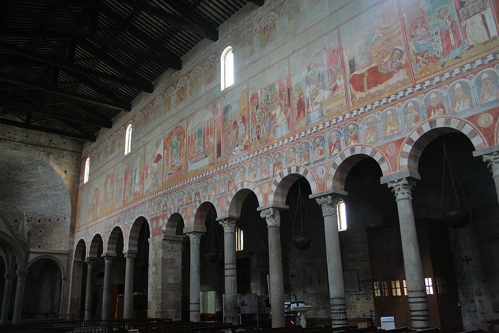 Frescoes on the left-hand side
