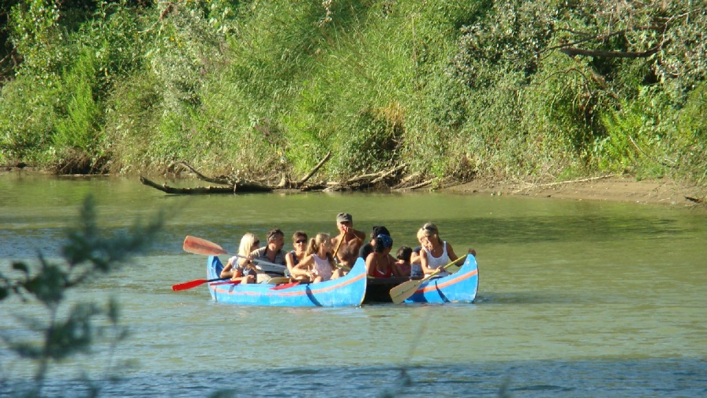 Esplorando il Parco della Maremma a bordo di una canoa