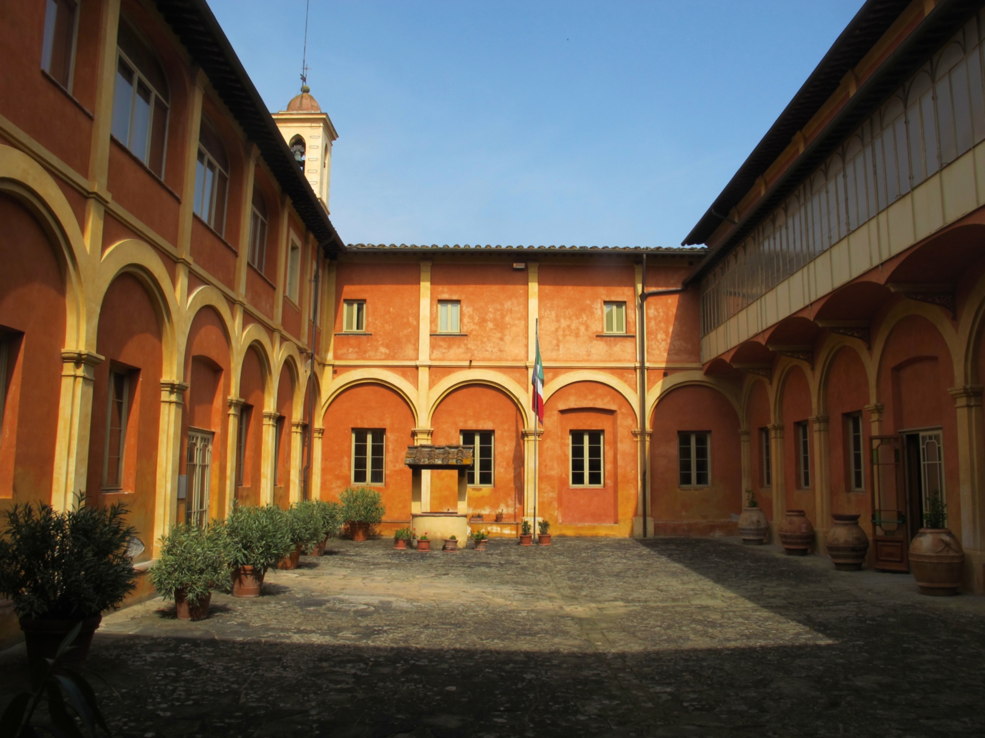 Monastero di Santa Chiara (chiostro), San Miniato