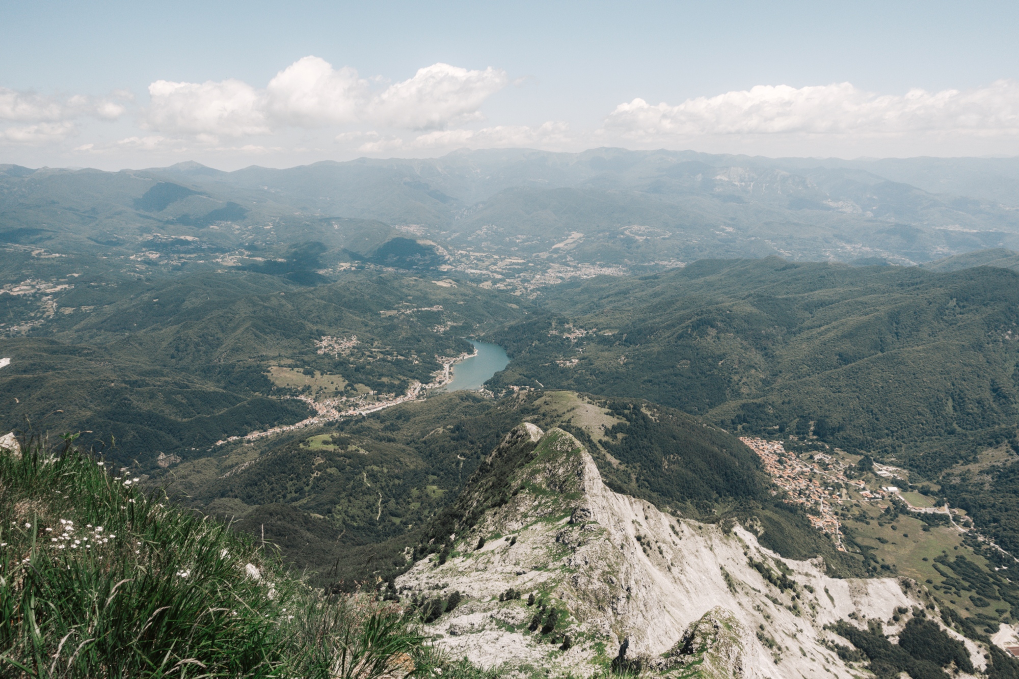 Un tour di 26 km nel cuore delle Alpi Apuane