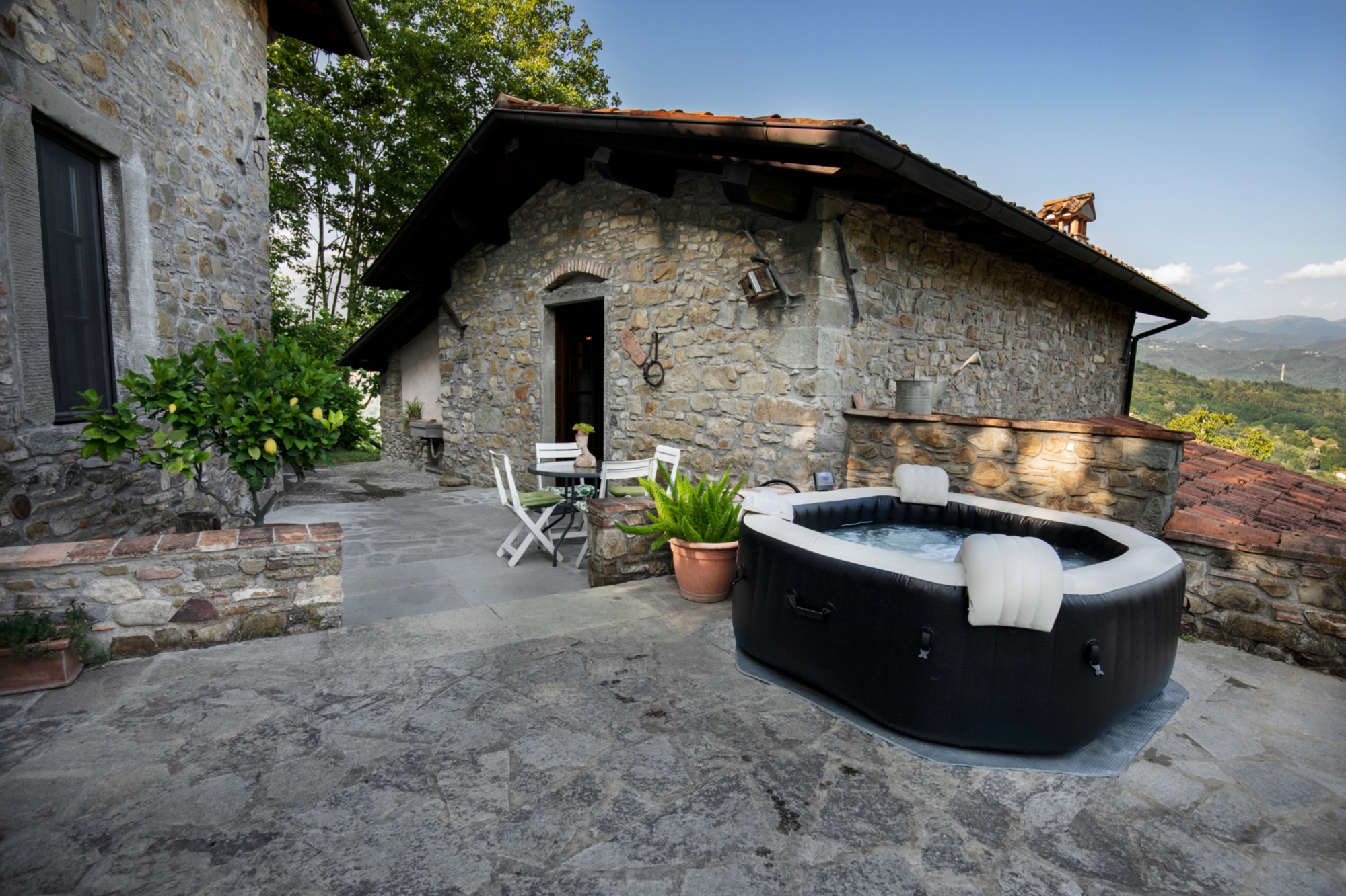 Stay for two people in Garfagnana, four nights for the price of three