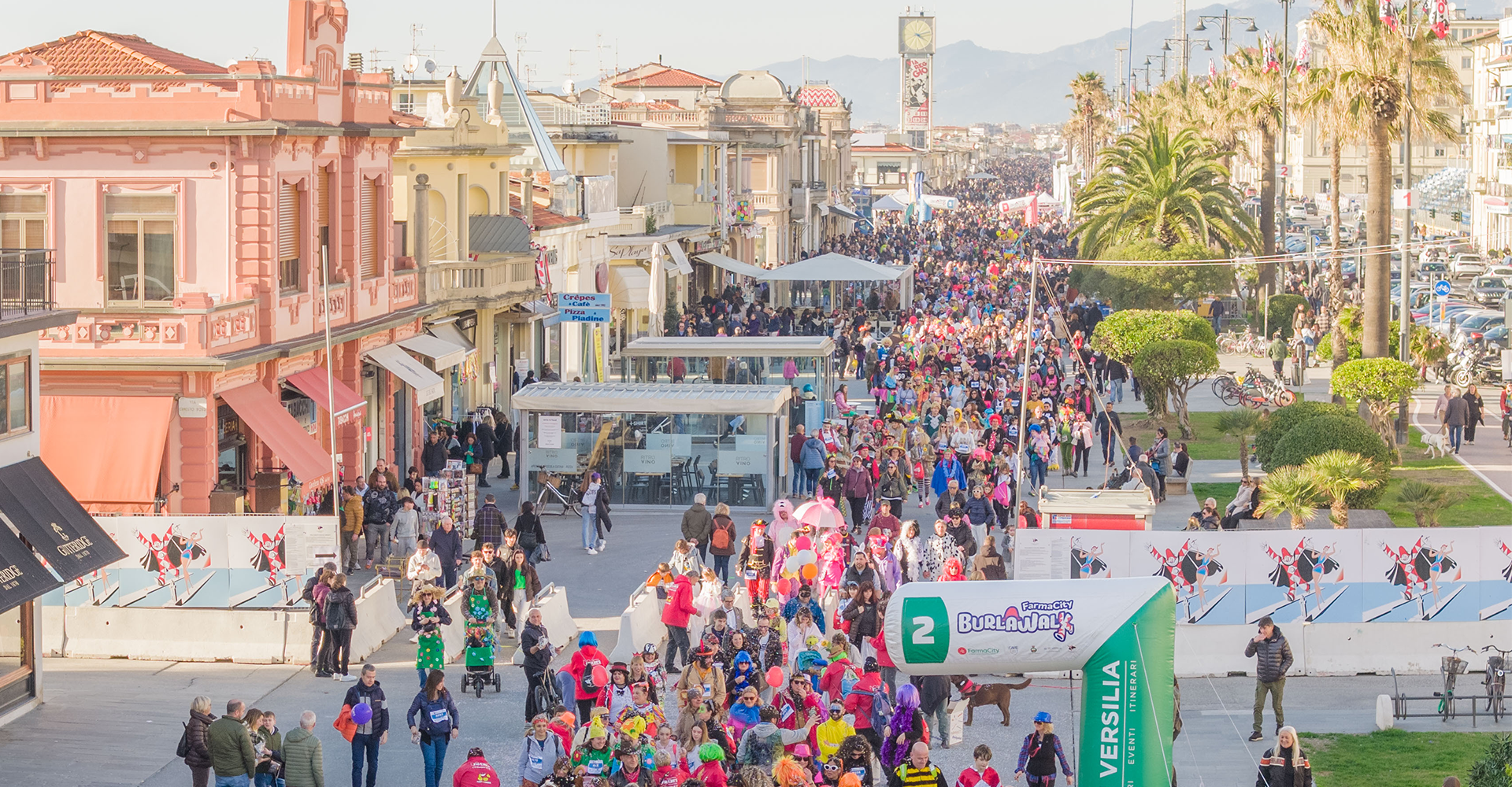 Farmacity Burlawalk camminata di carnevale a Viareggio