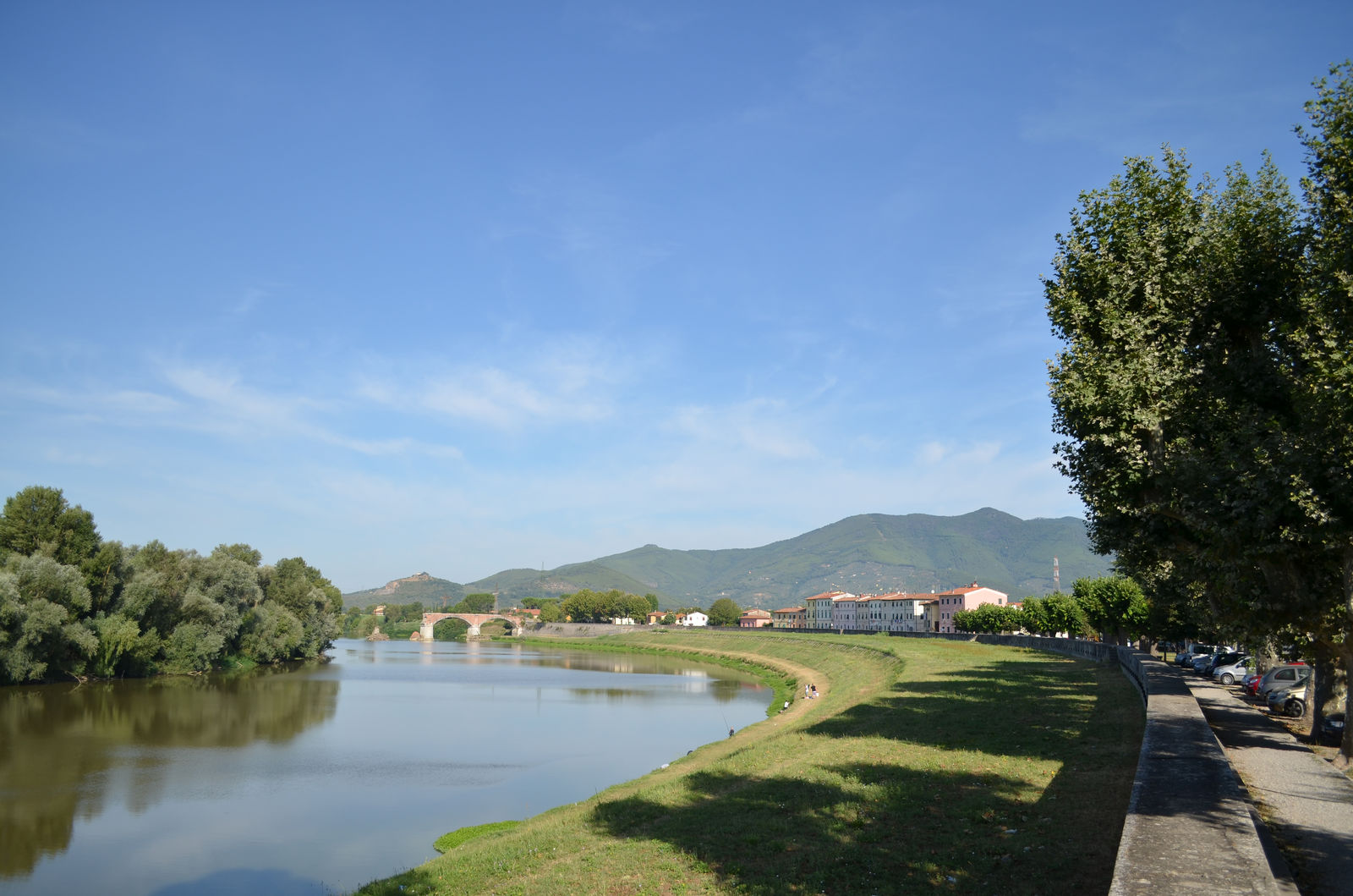 Sentiero lungo il fiume Arno