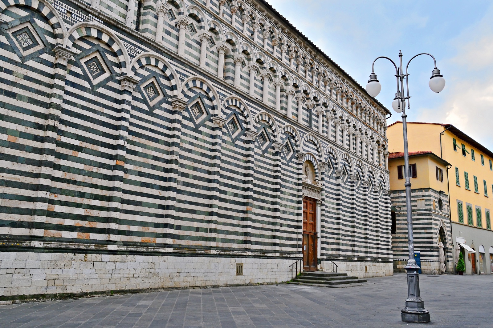 Kirche San Giovanni Fuorcivitas