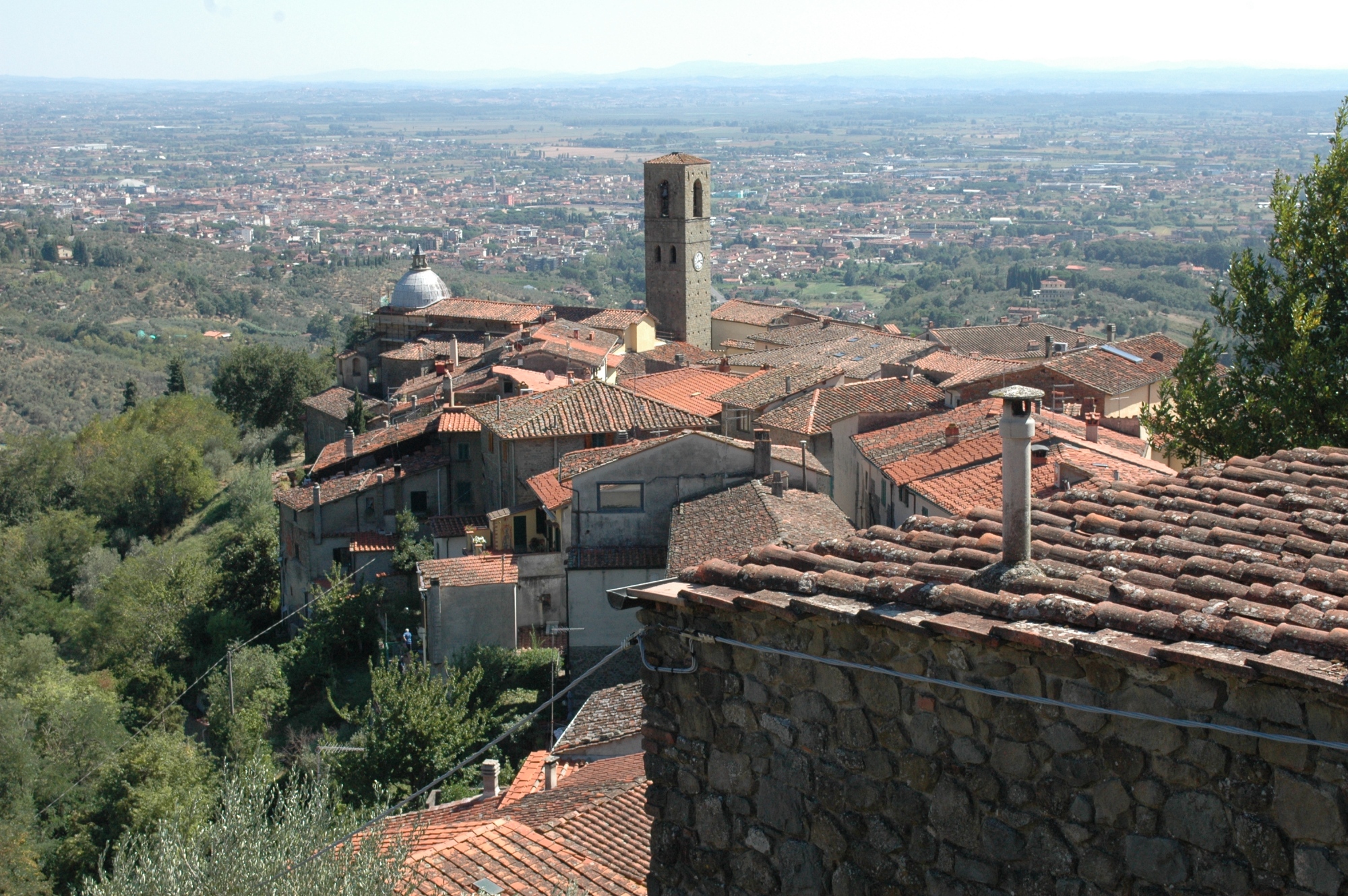 Massa (borgo storico, capoluogo del Comune di Massa e Cozzile)