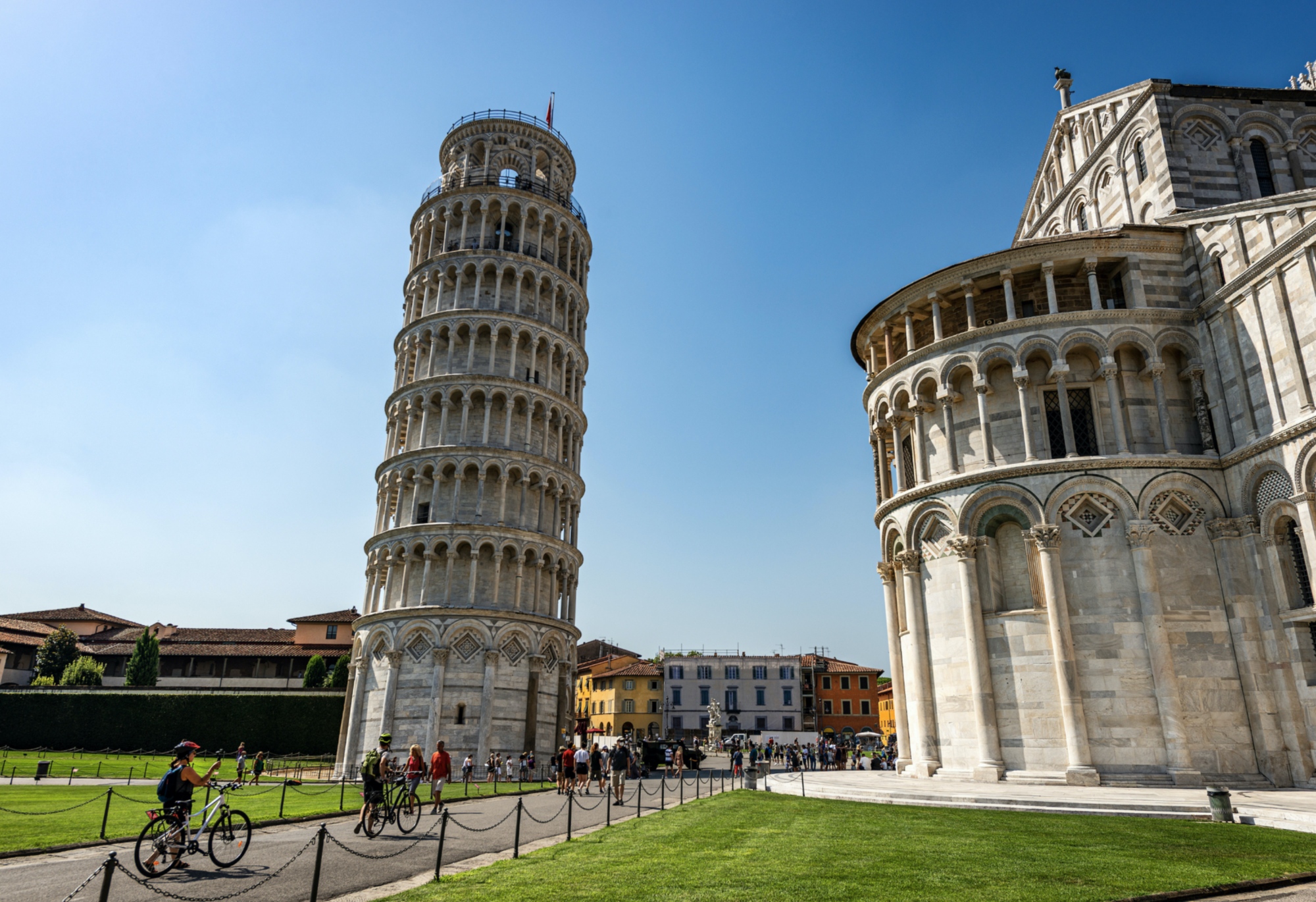 From Lucca to Pisa e-bike tour with lunch