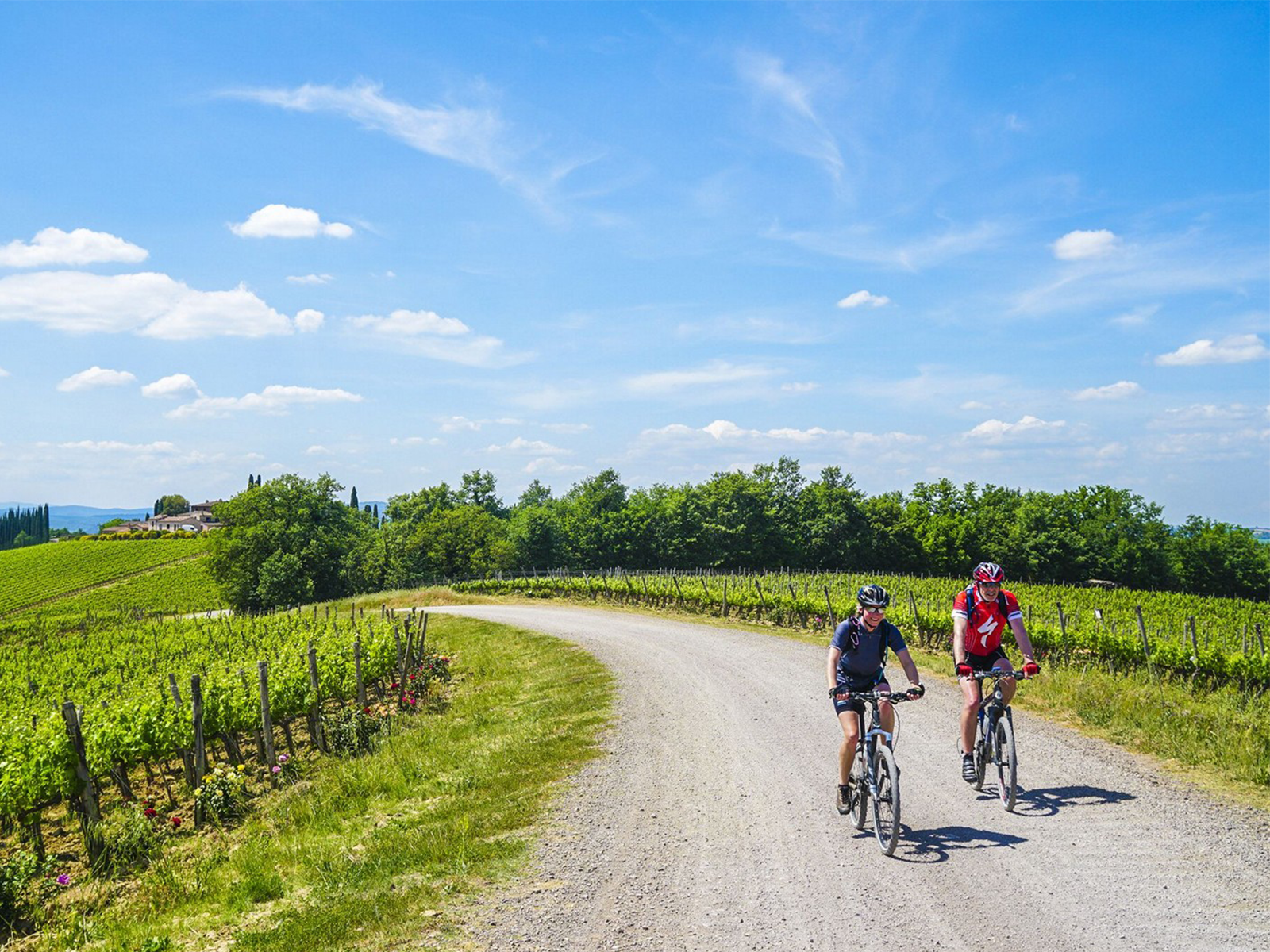 E-bike tour from San Gimignano to Volterra with transfer service from Florence
