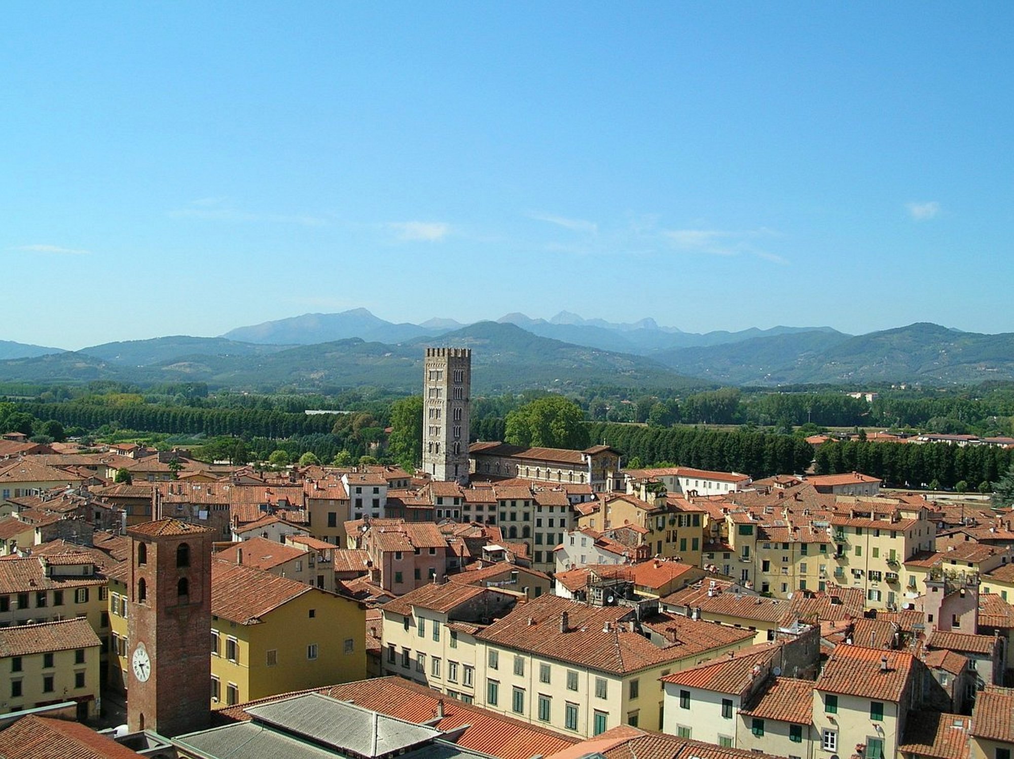 Un trekking urbano alla scoperta di Lucca