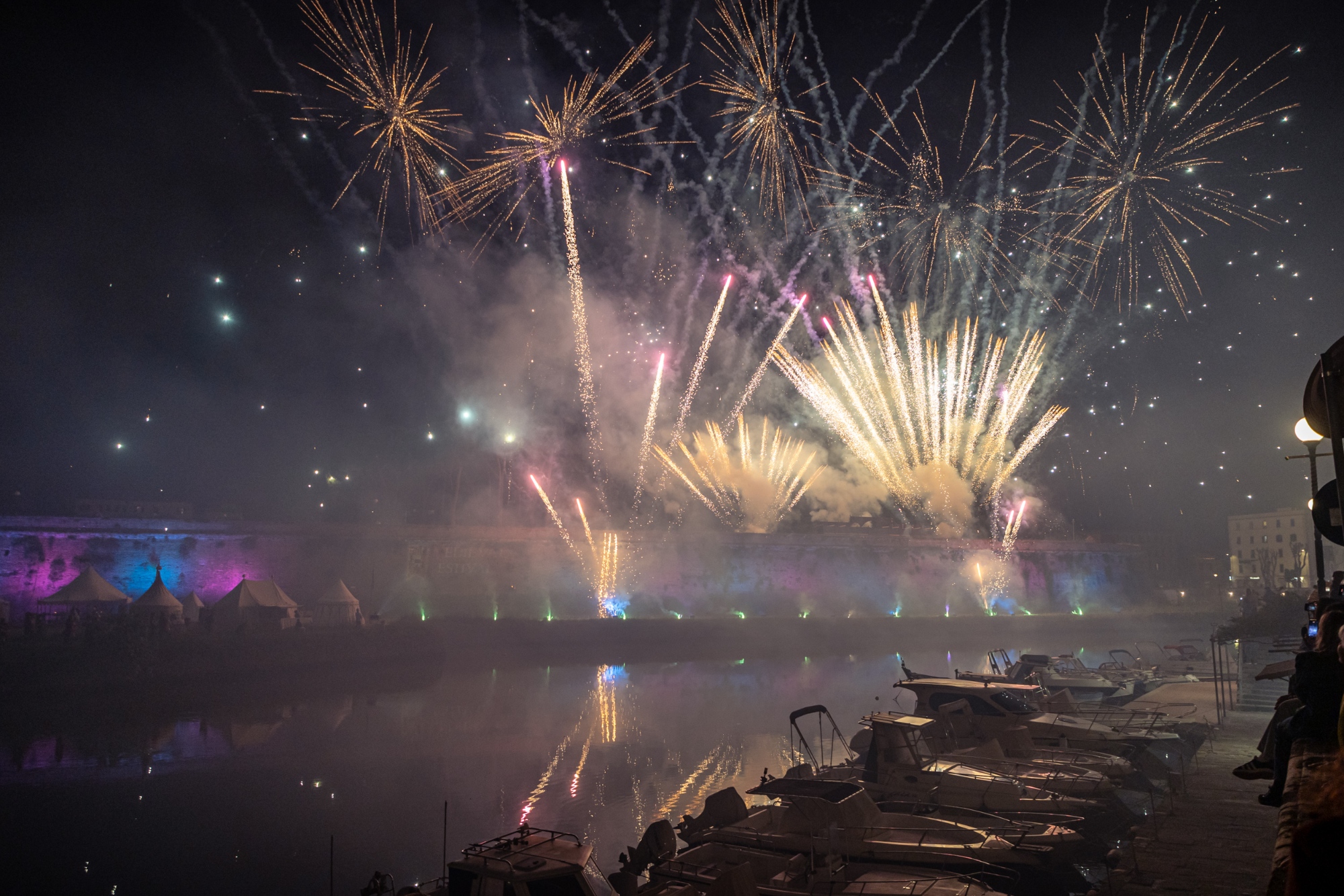 Spettacolo piromusicale di apertura del Tuscany Medieval Festival a Livorno