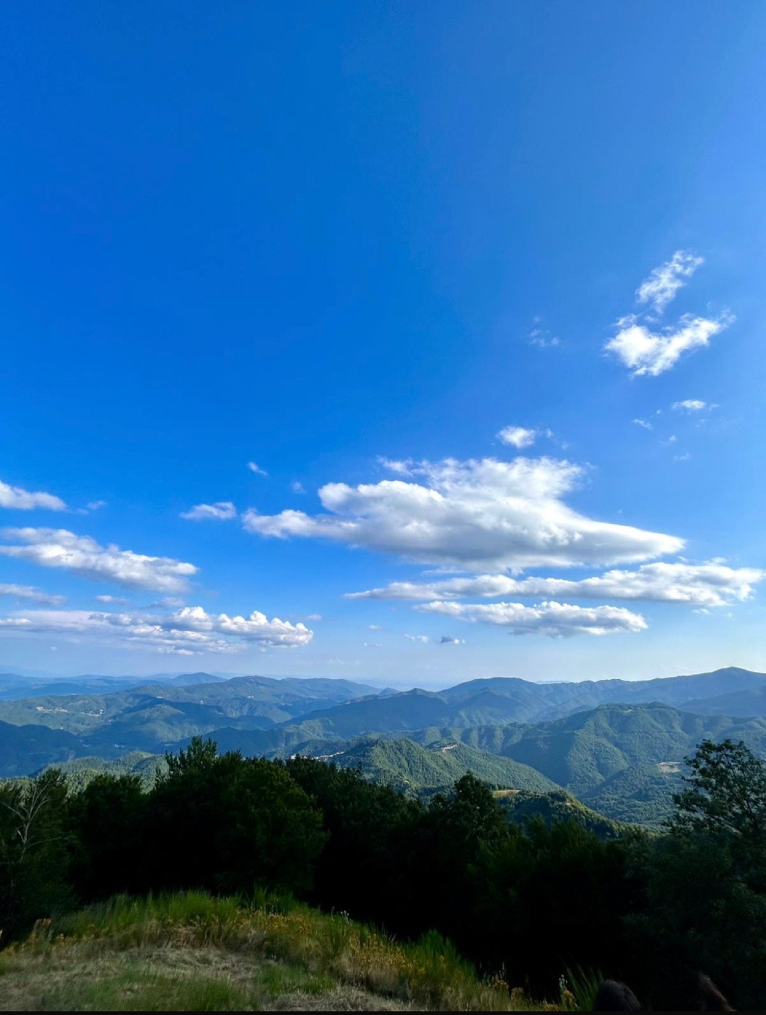 Trekking di montagna tra Pian de la Rasa e Rifugio Pacini