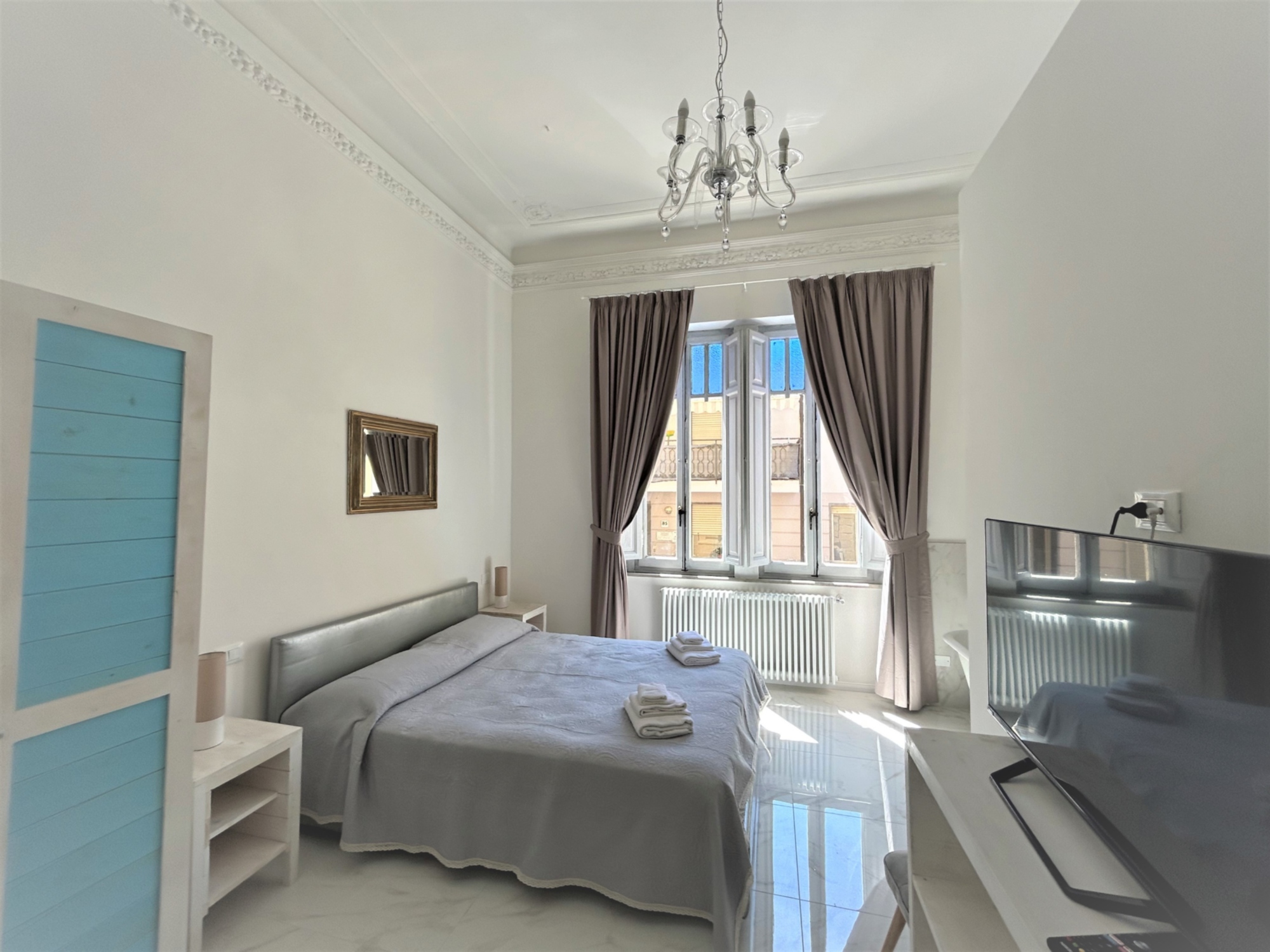 Classic style double room at Affittacamere Allegra Viareggio