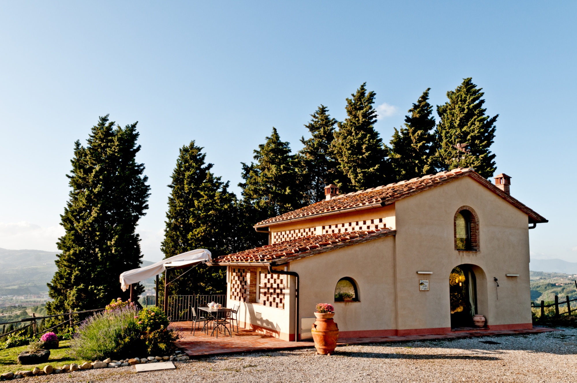 La tua vacanza a Il Colle di Sotto sulle colline toscane, con piscina a sfioro