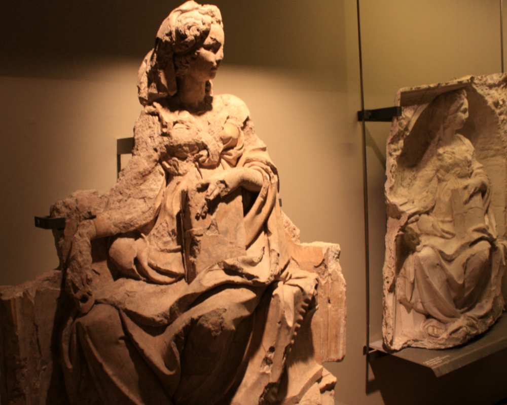 Las estatuas de Jacopo della Quercia para Fonte Gaia